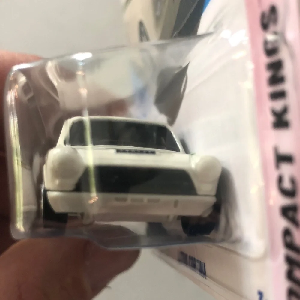 Mattel Hot Wheels Lotus Cortina - Cream
